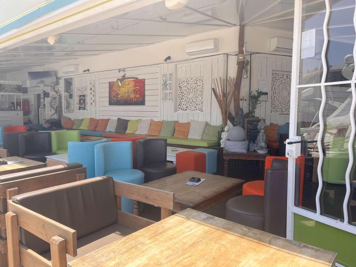 Frejus: Appt 2P, 5 Pers, Piscine, Plage A 150M, Parking, Animaux Ok - Fr-1-226A-357 Exteriör bild